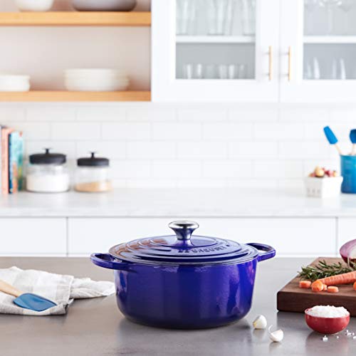 5.5 qt. Enameled Cast Iron Round Dutch Oven V47348