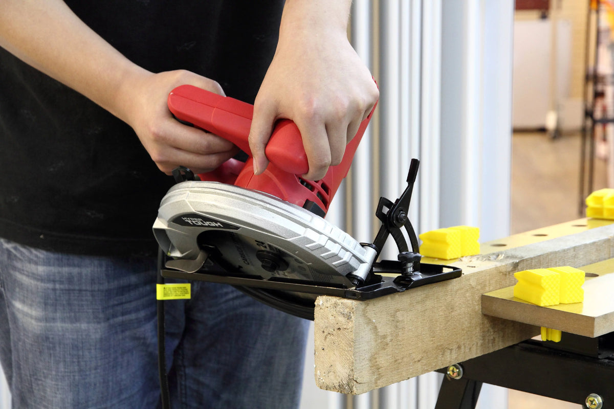 12 Amp Corded 7-1/4 inch Circular Saw I64235