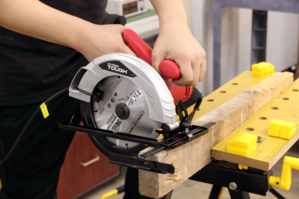 12 Amp Corded 7-1/4 inch Circular Saw I64235