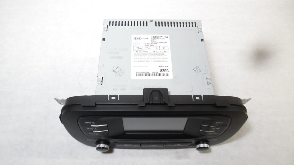 Pre-Owned Kia Soul Radio Media Receiver with Satellite and Display Z246833
