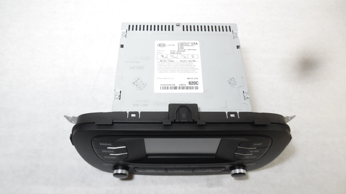 Pre-Owned Kia Soul Radio Media Receiver with Satellite and Display Z246833