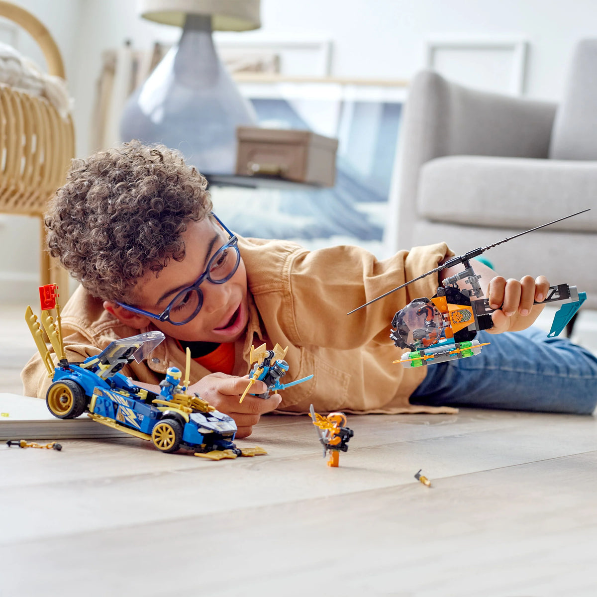 Race Car EVO Set with Toy Helicopter and Boa Snake Figure N3543