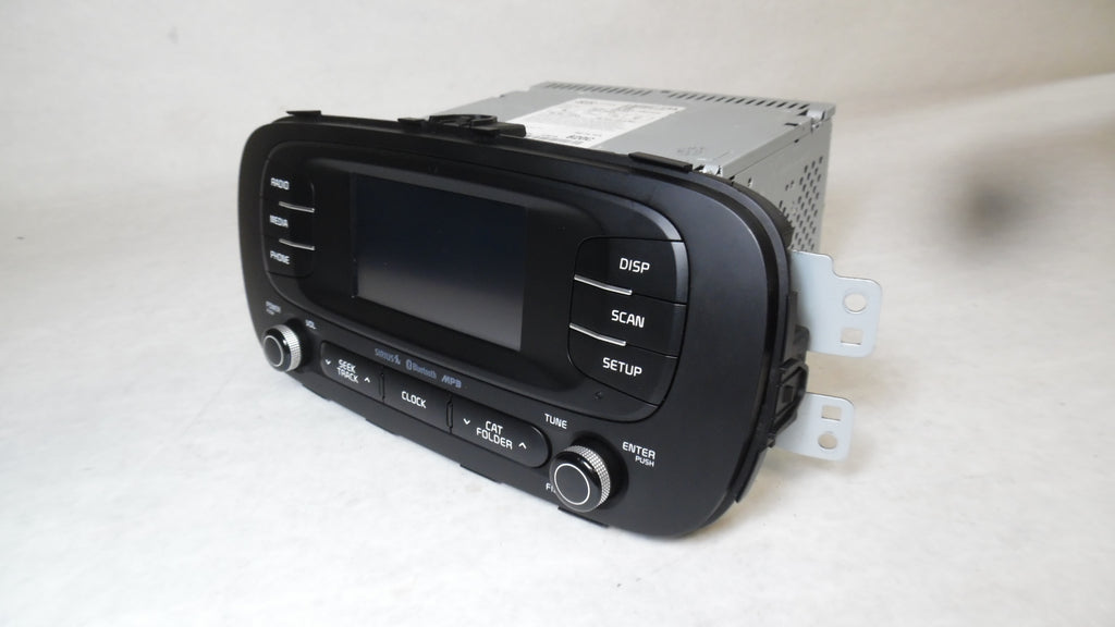 Pre-Owned Kia Soul Radio Media Receiver with Satellite and Display Z246833