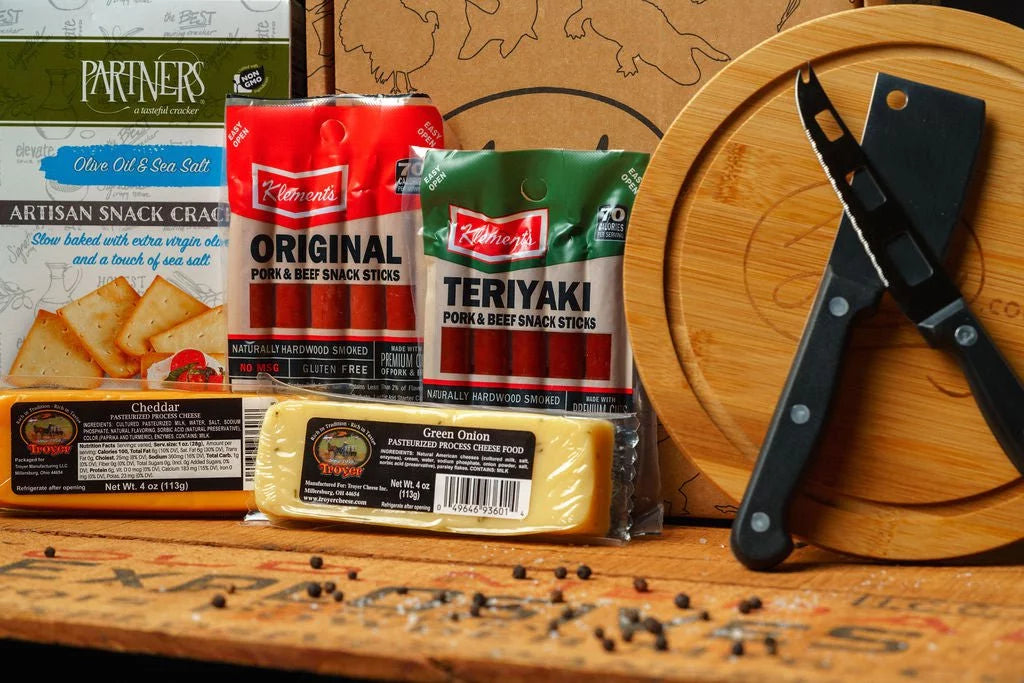 Meat and Cheese Charcuterie Gift Set V531