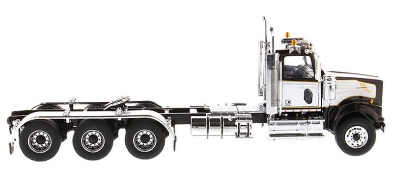 1/50 Diecast Western Star 4900 Tridem Tractor D5606