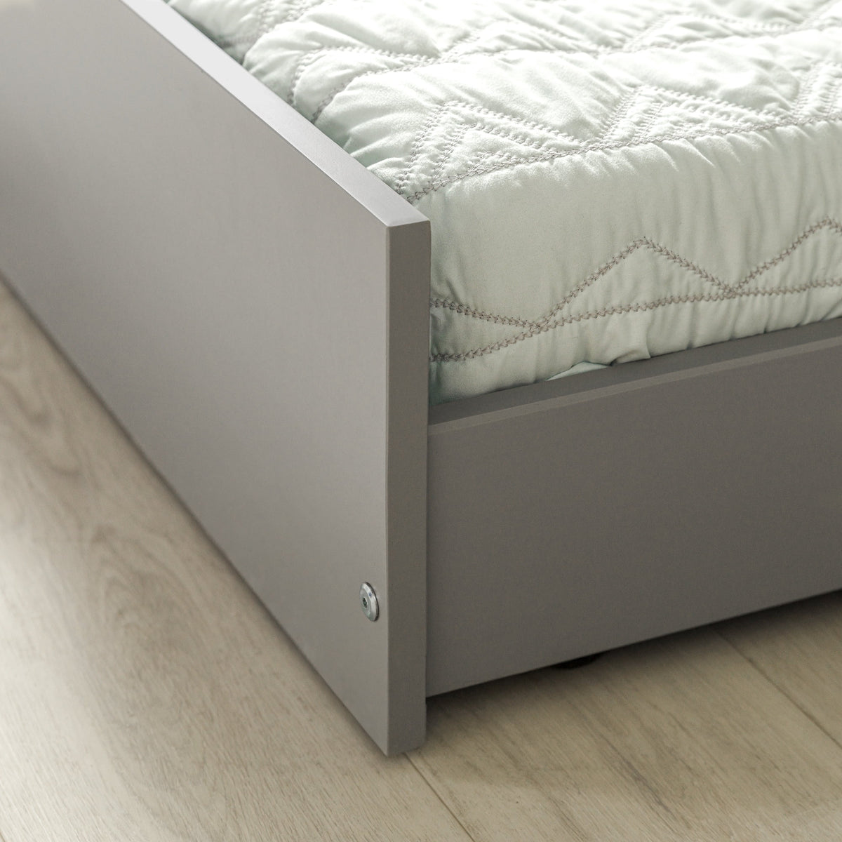 Solid Wood Twin Trundle Bed B717