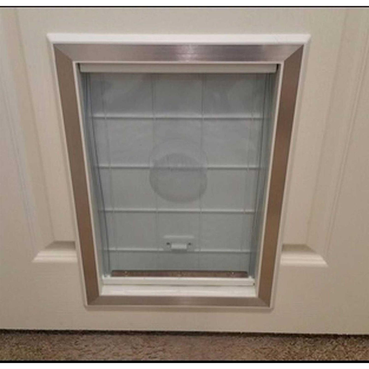 Large Plastic Dog Door with Aluminum Lining Y100184