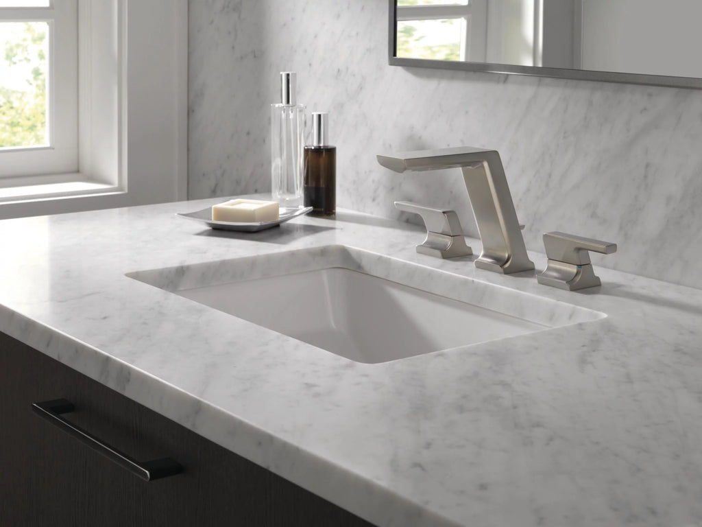 Widespread Bathroom Faucet O623