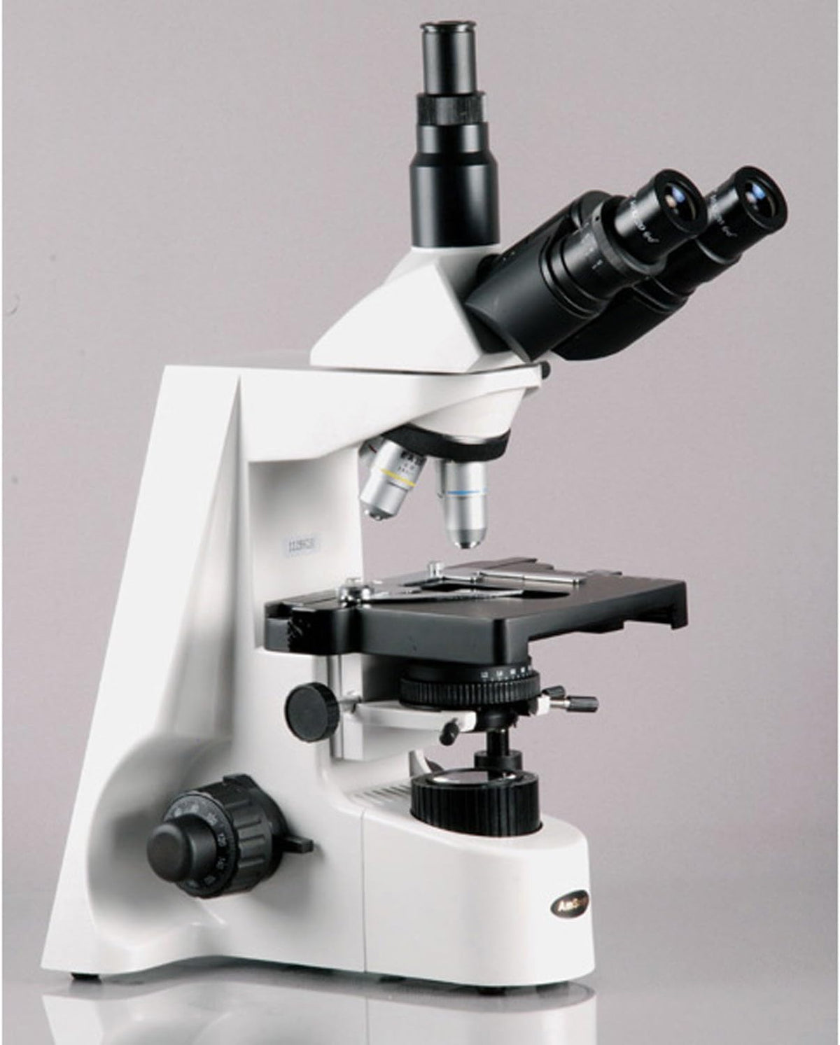 Digital Trinocular Compound Microscope, 40X-2500X Magnification, 5MP Camera C600235