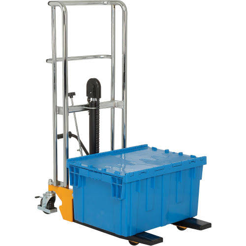 Manual Lift Stacker 880 lb. Cap. U3277