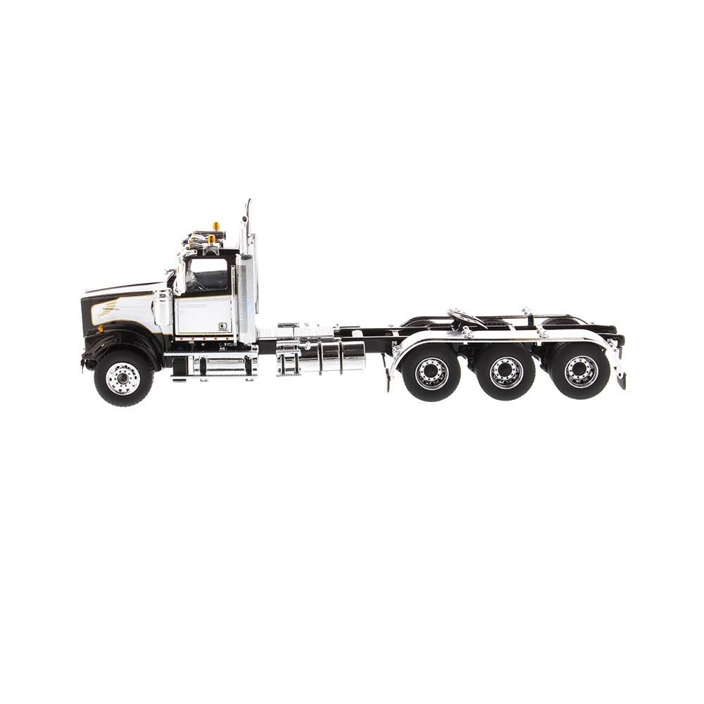 1/50 Diecast Western Star 4900 Tridem Tractor D5606