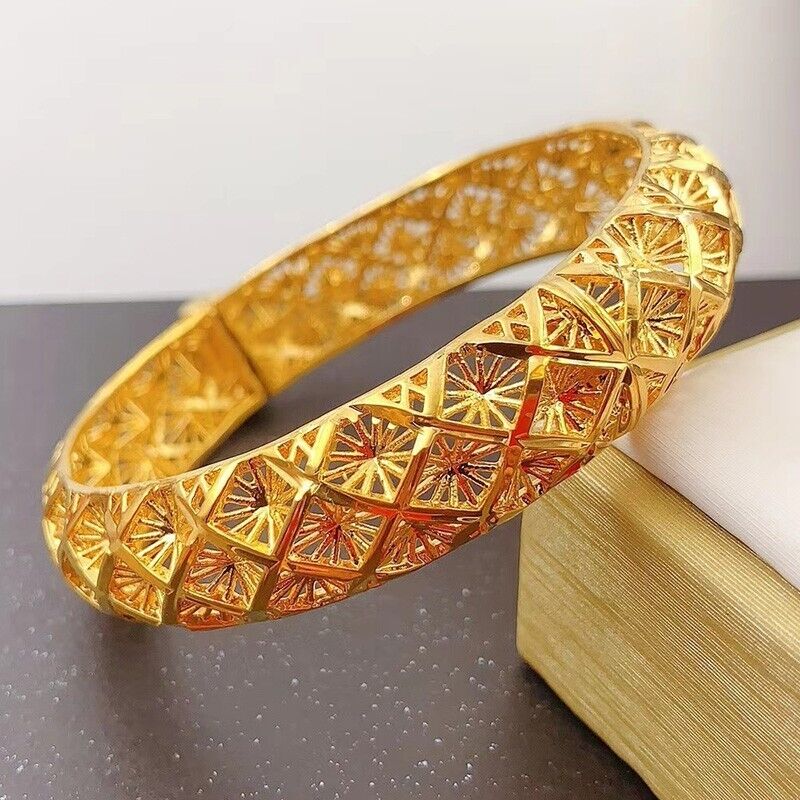 18k Gold Filled Over Silver Bangle Bracelet T647345