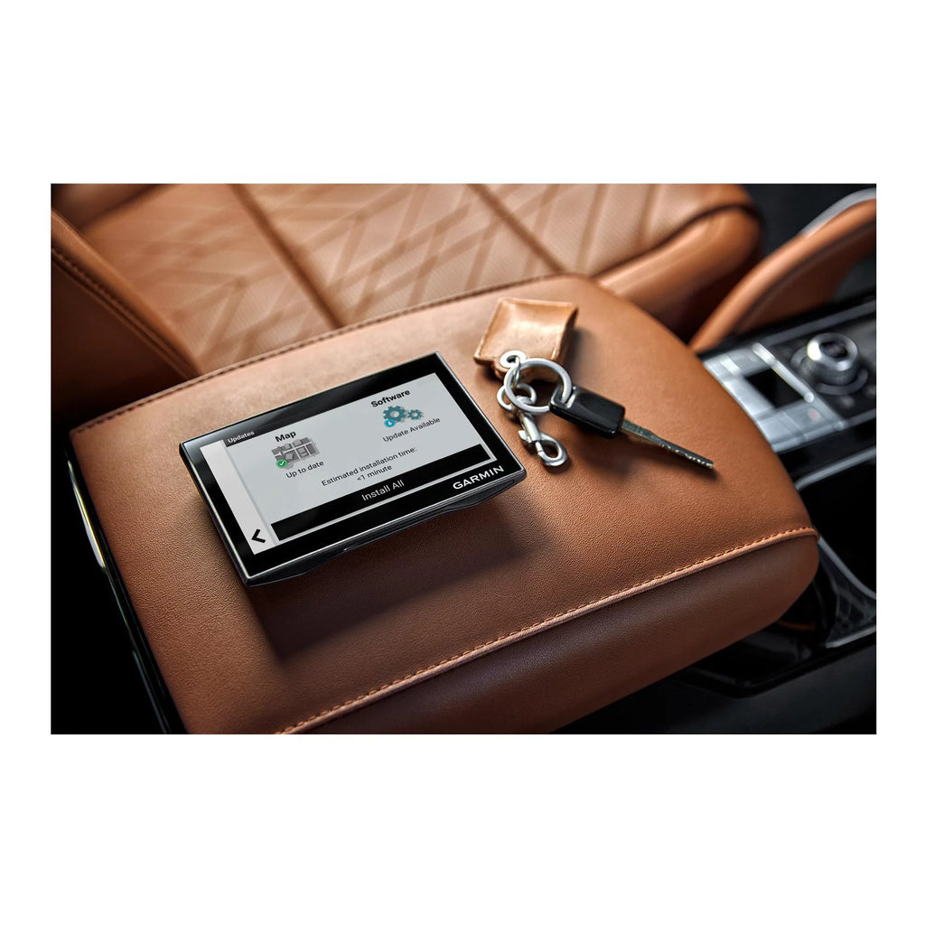 GPS Navigator with 2-Port Car Charger M9748