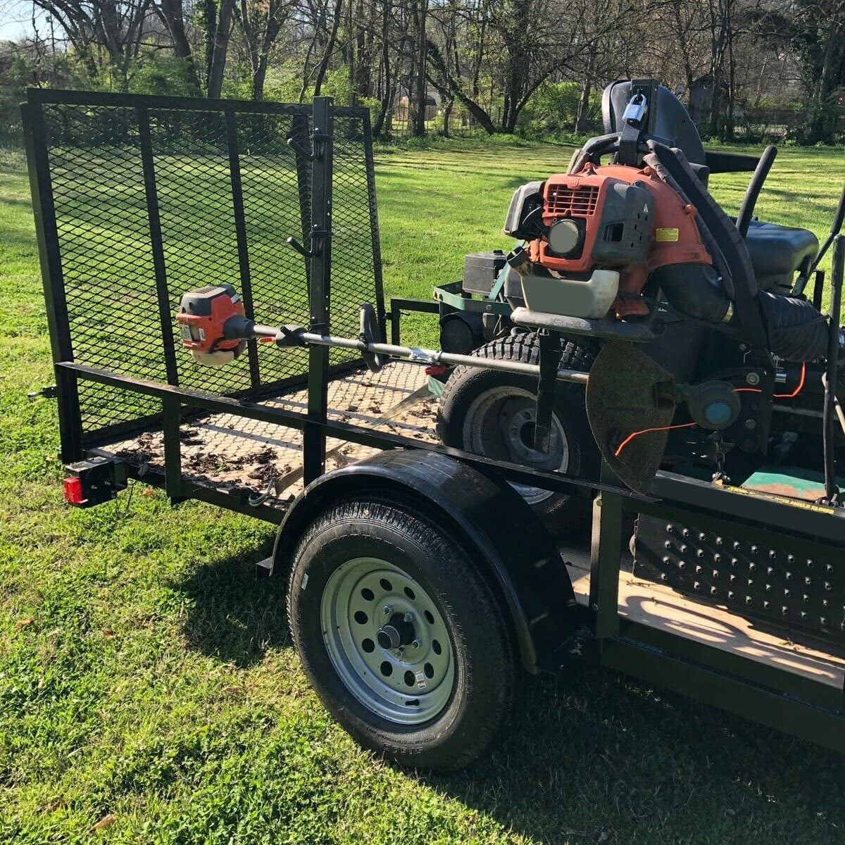 Lockable 3 Place Trimmer Rack F1545