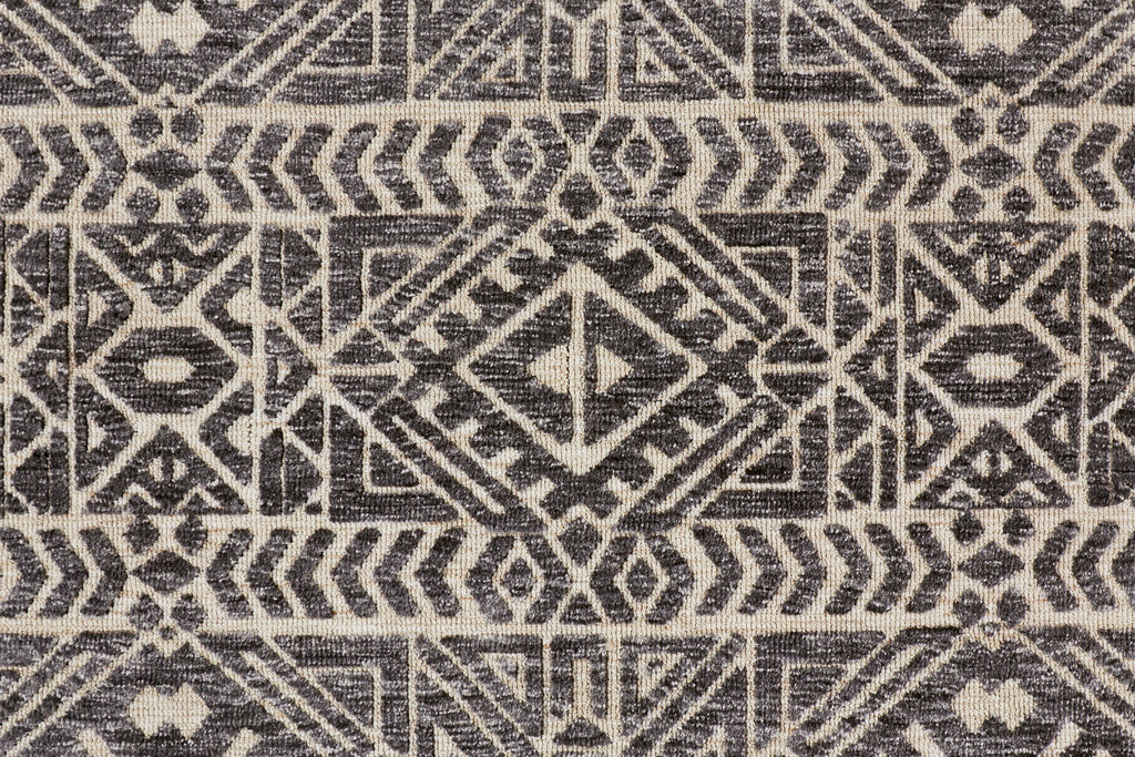 Gray/Black/Ivory 3'6" x 5'6" Stain Resistant Water Resistant Fade Resistant Accent Rug C774